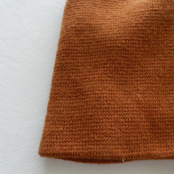 Beanie Bundle, 3 knit beanies in black, rust and reversible black/white/grey/red - Picture 6 of 10